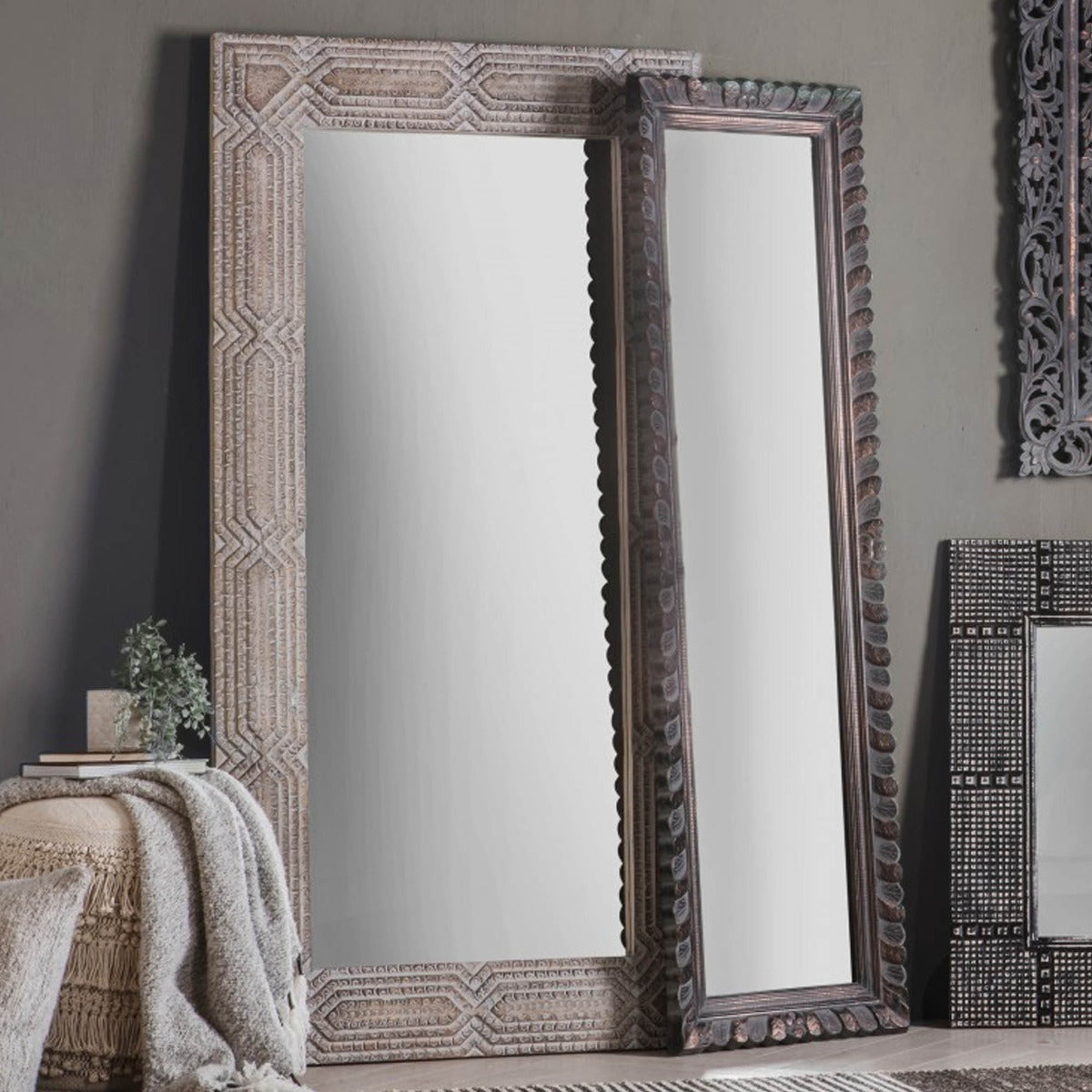 chandi-mirror-p68008-93885_zoom.jpg