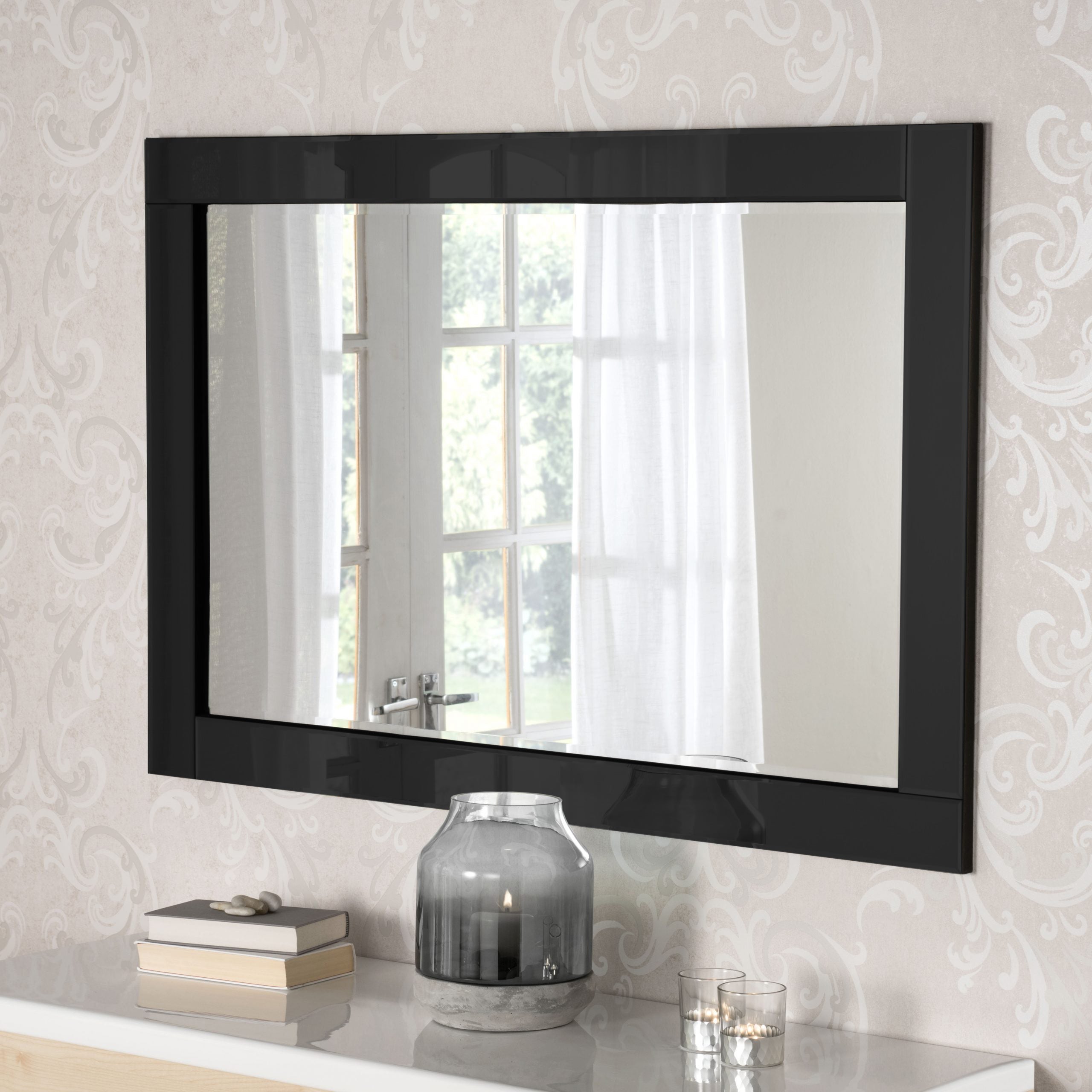 chloeBlack120x80.jpg